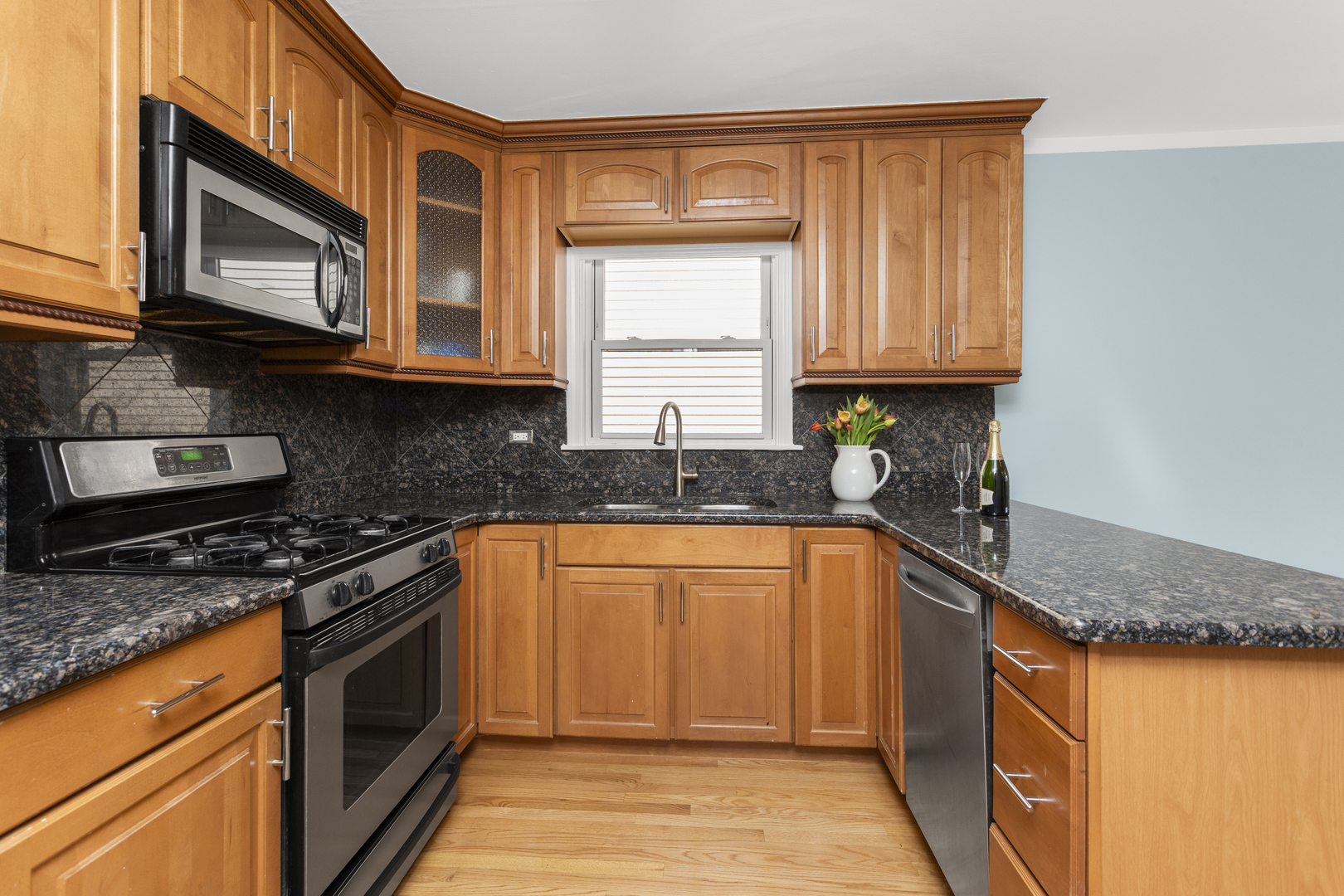 4567 N Merrimac Avenue, Chicago, IL 60630