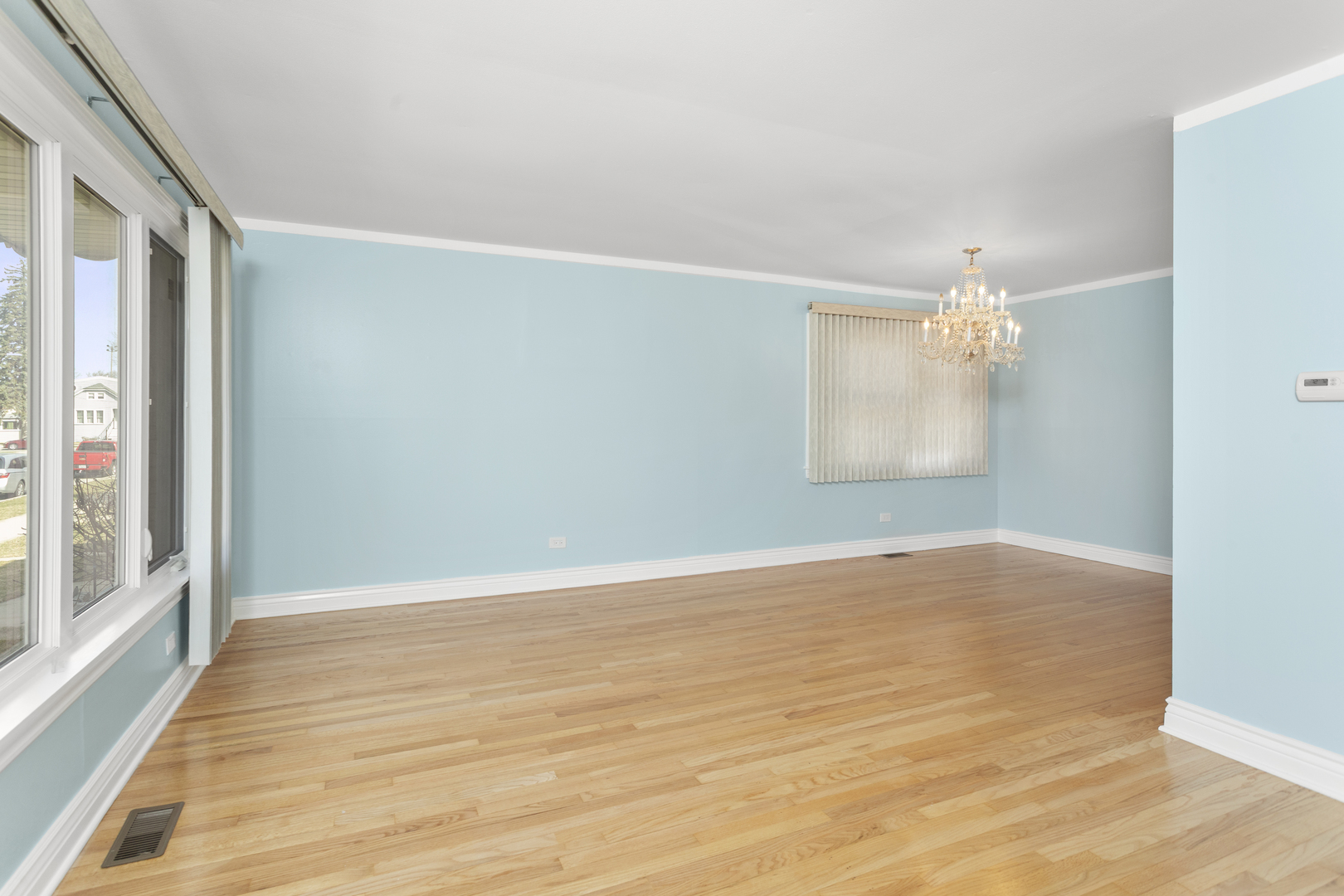 4567 N Merrimac Avenue, Chicago, IL 60630