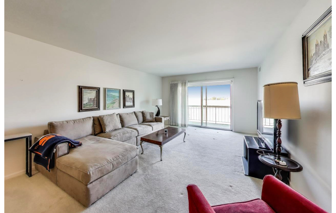 4840 Foster Street #304, Skokie, IL 60077