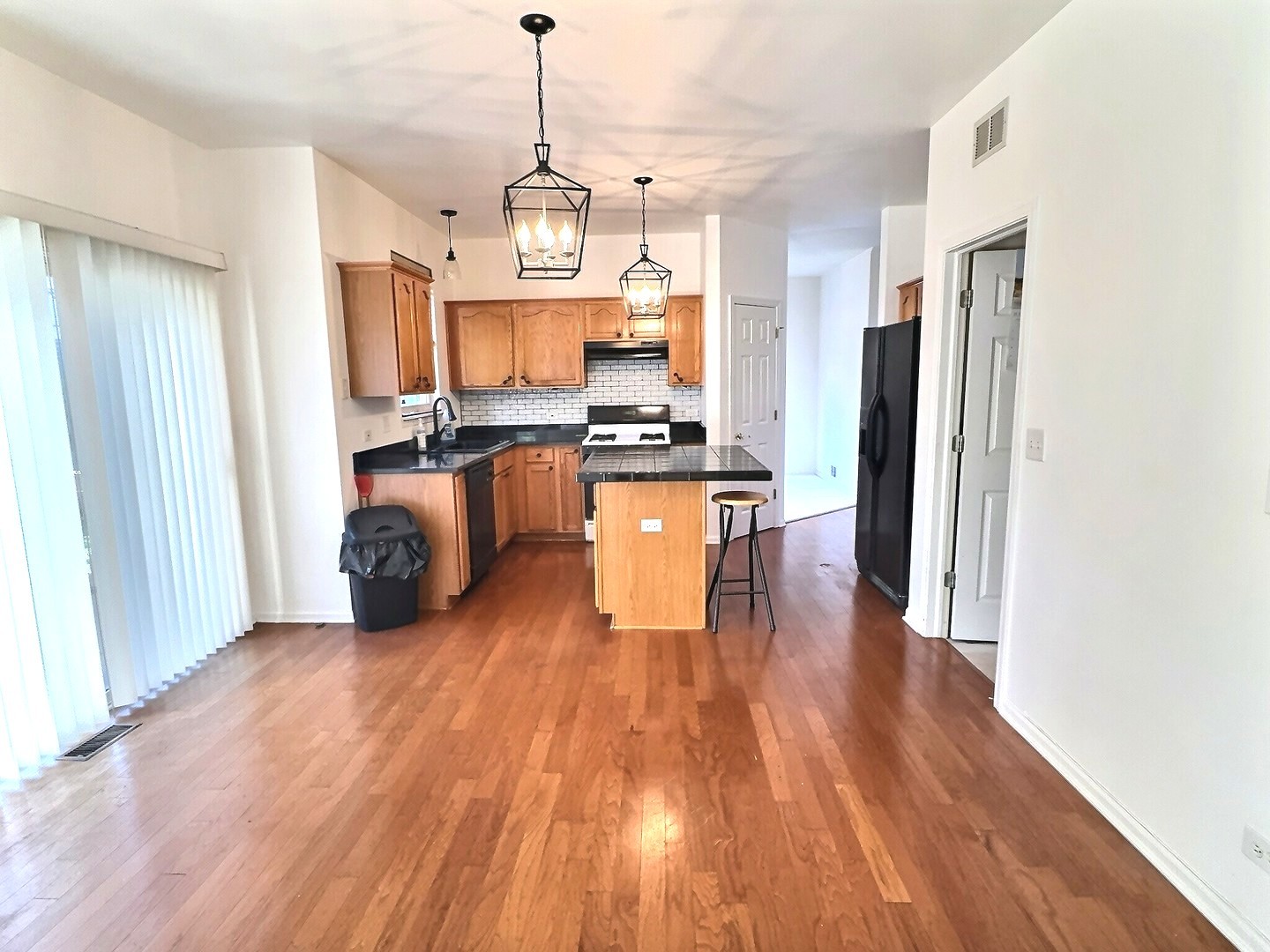 1488 Schoenherr Avenue, Bolingbrook, IL 60490