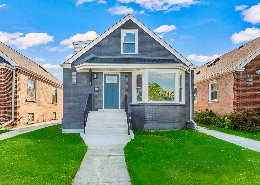 2109 N 74th Avenue, Elmwood Park, IL 60707