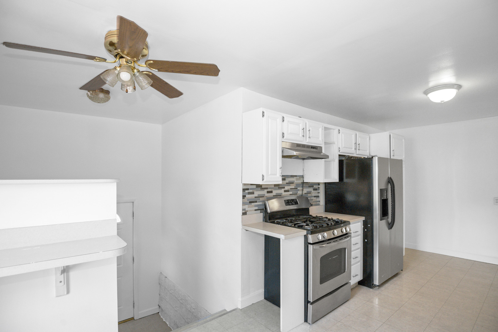 235 N ARDMORE Avenue, Villa Park, IL 60181