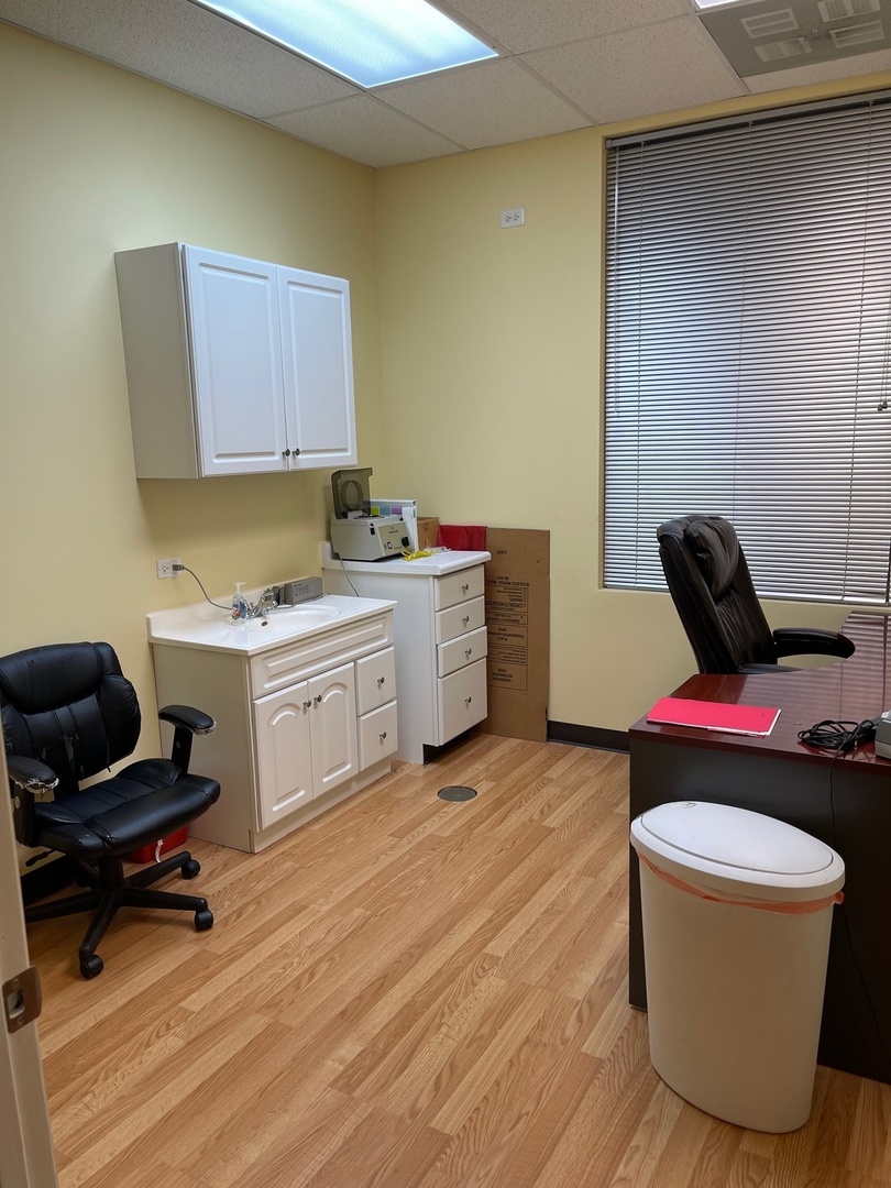 3330 W 177th Street #1G, Hazel Crest, IL 60429