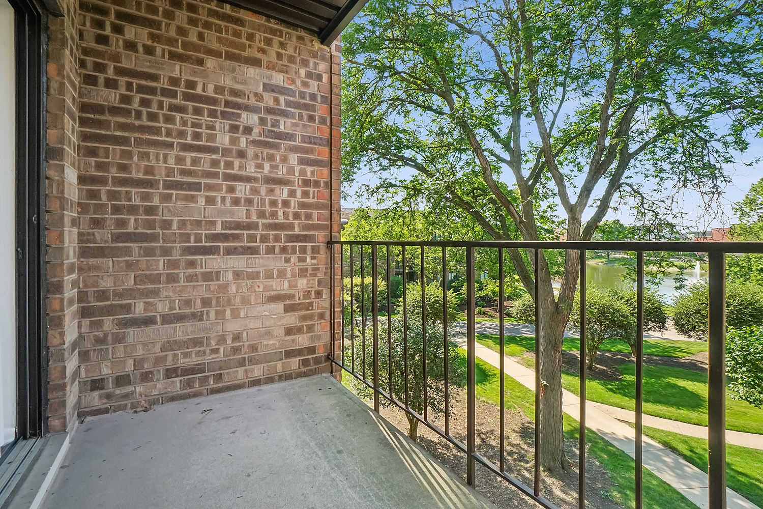 2050 Valencia Drive #307C, Northbrook, IL 60062