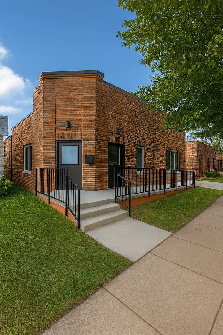 170 W Irving Park Road, Wood Dale, IL 60191