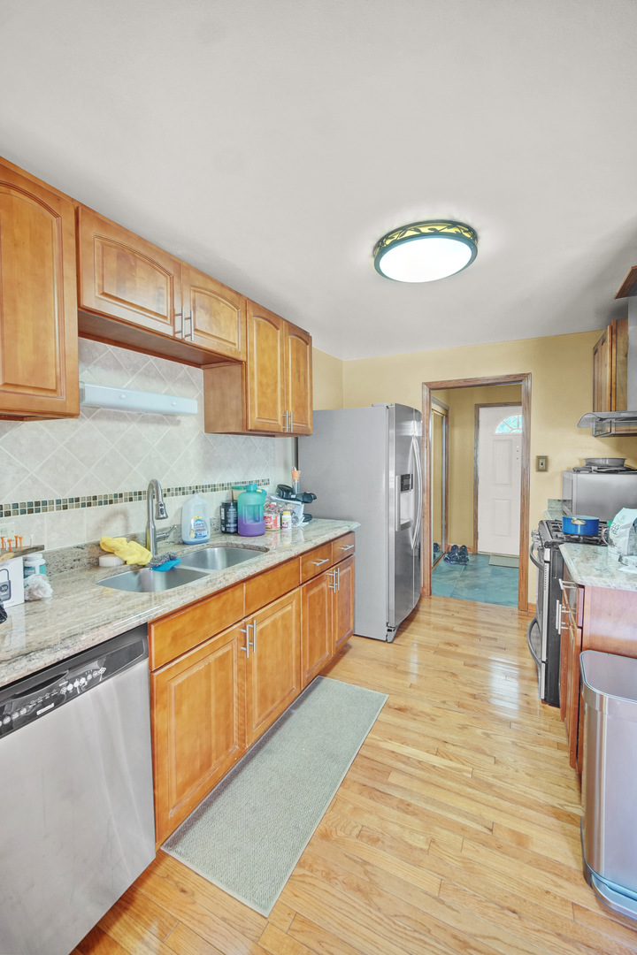 17106 Ingleside Avenue, South Holland, IL 60473