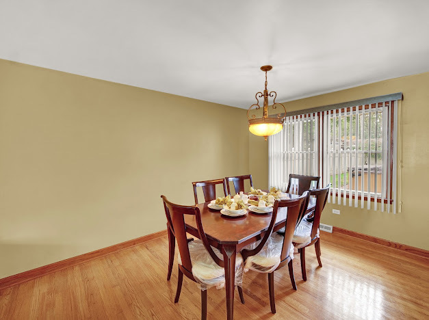 17106 Ingleside Avenue, South Holland, IL 60473