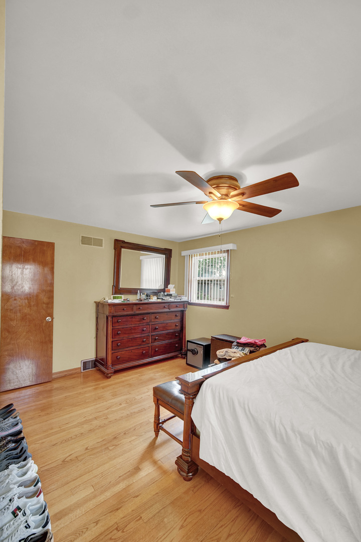 17106 Ingleside Avenue, South Holland, IL 60473