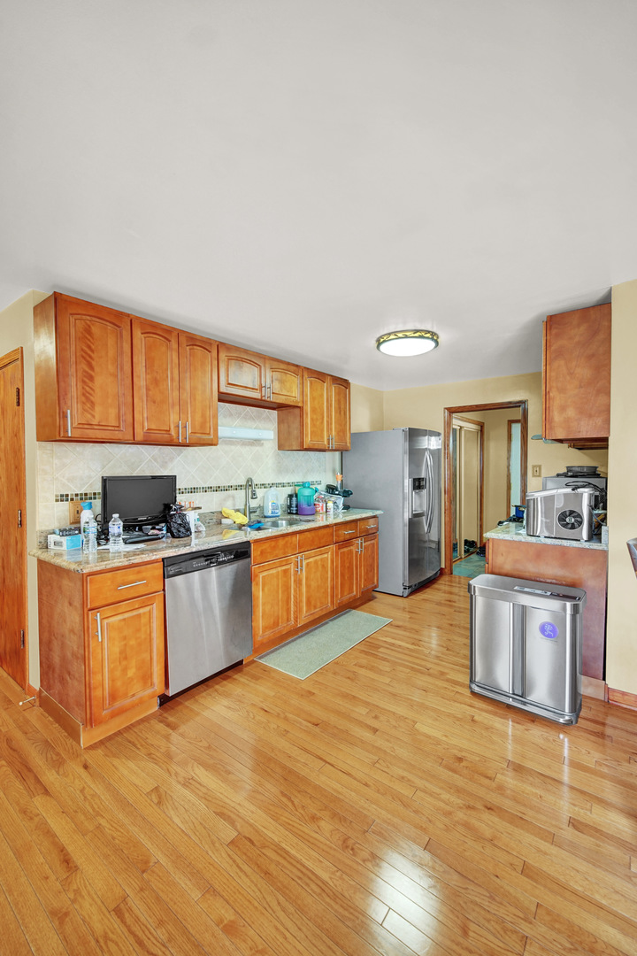 17106 Ingleside Avenue, South Holland, IL 60473