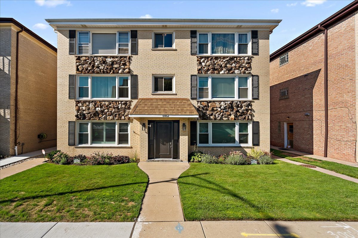 6462 N NORTHWEST Highway #104, Chicago, IL 60631