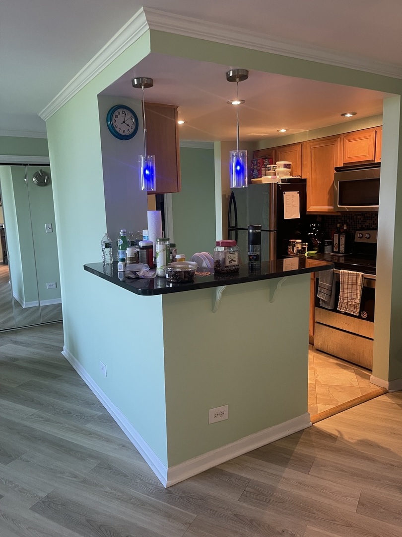 1 N RENAISSANCE Place #809, Palatine, IL 60067