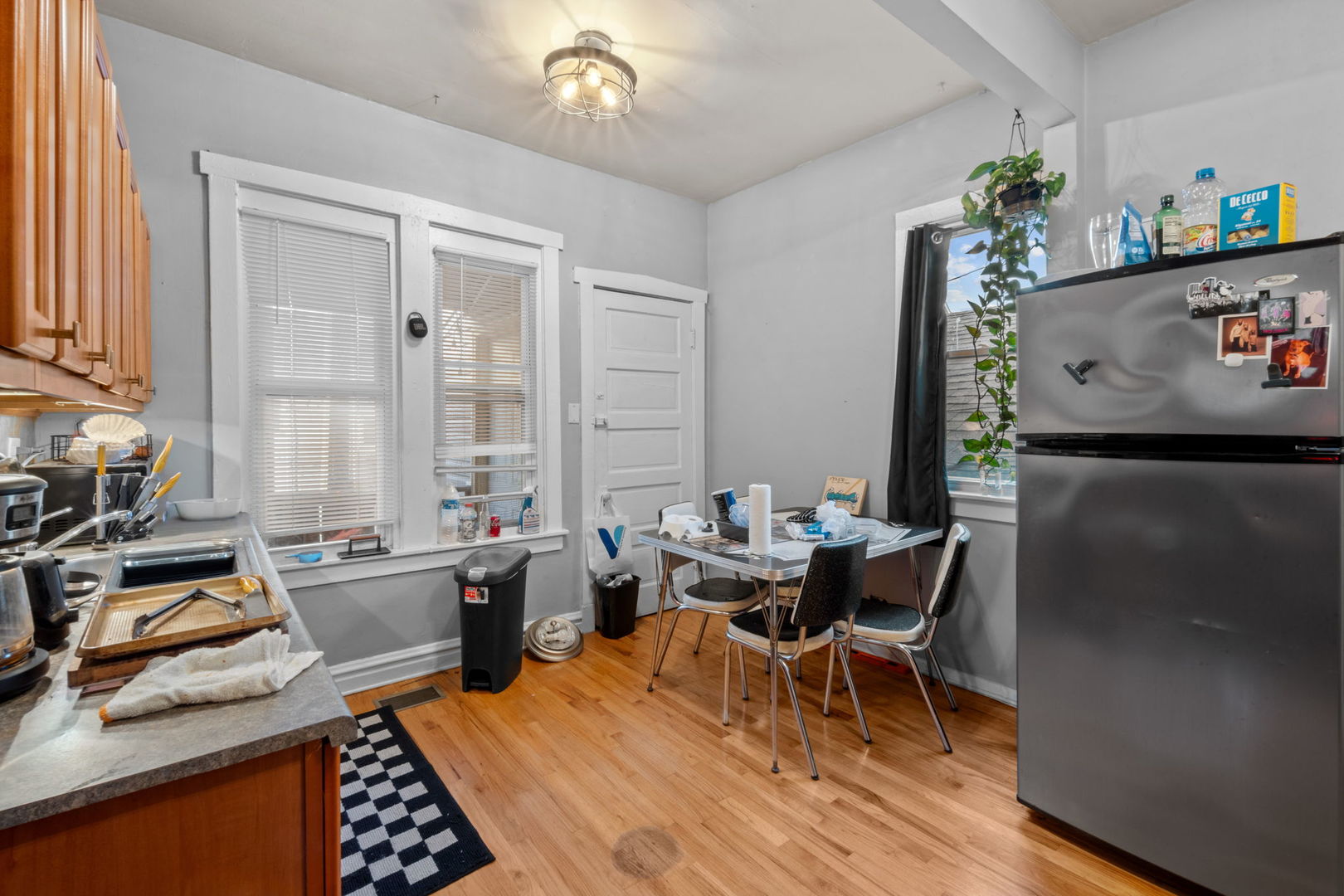 3234 N Albany Avenue, Chicago, IL 60618