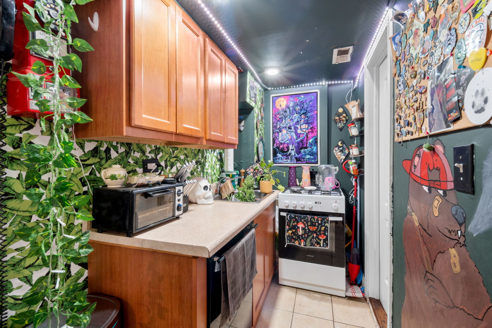 3234 N Albany Avenue, Chicago, IL 60618
