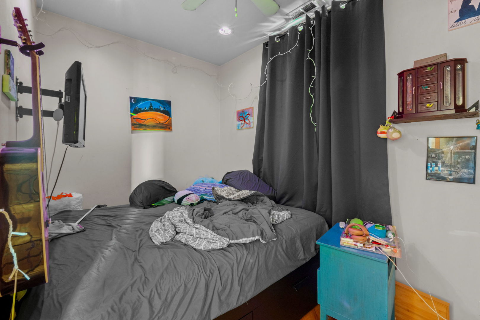 3234 N Albany Avenue, Chicago, IL 60618