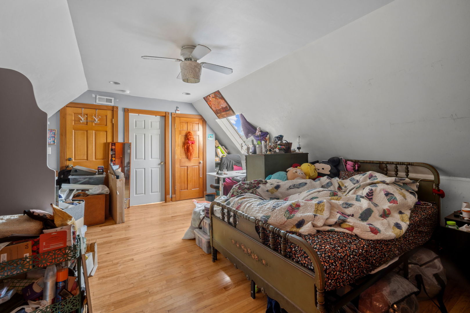 3234 N Albany Avenue, Chicago, IL 60618