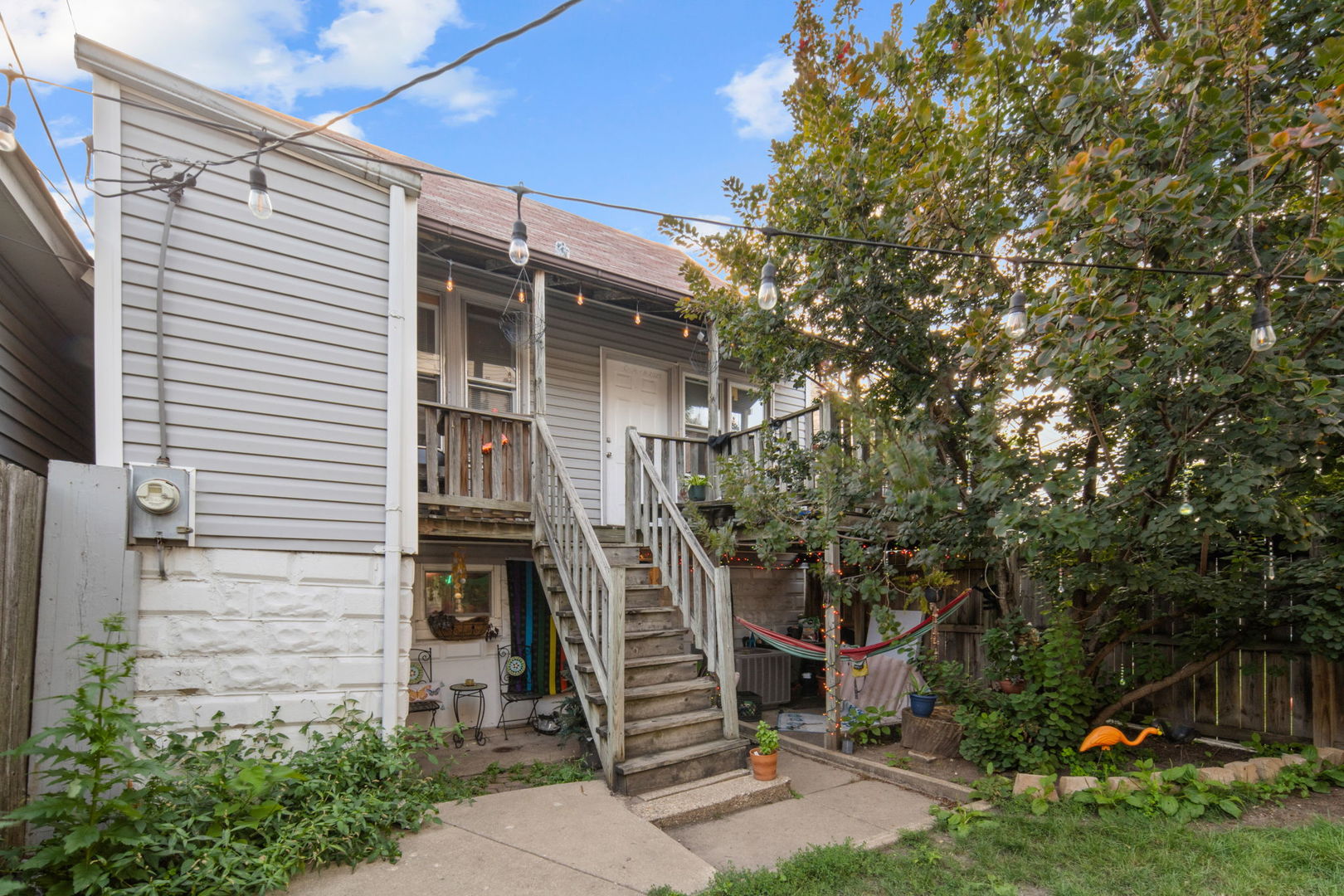 3234 N Albany Avenue, Chicago, IL 60618