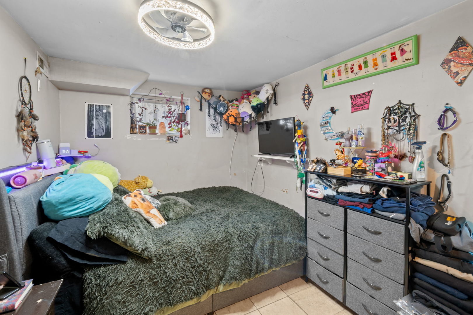 3234 N Albany Avenue, Chicago, IL 60618