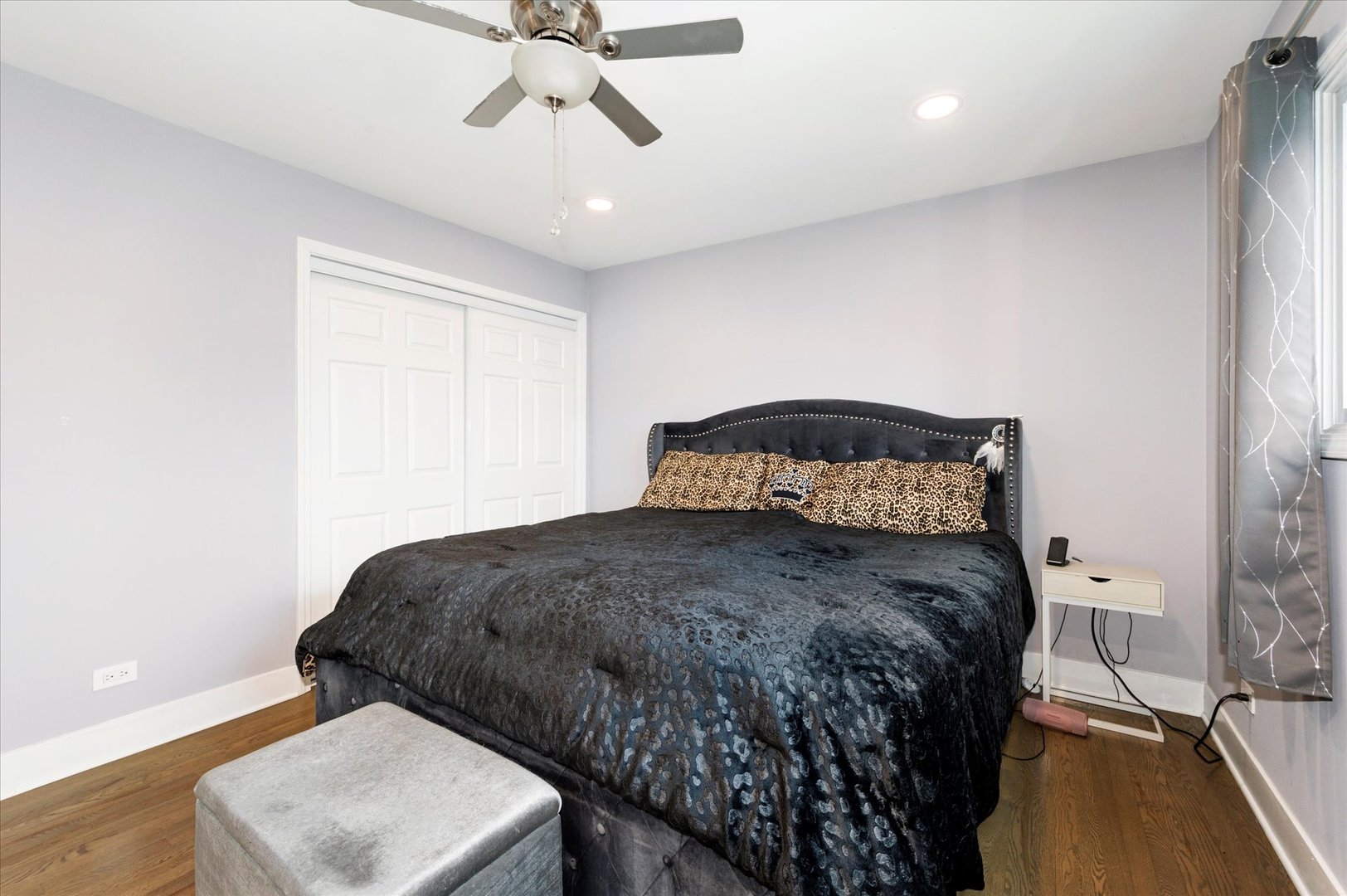 547 N Van Auken Street, Elmhurst, IL 60126