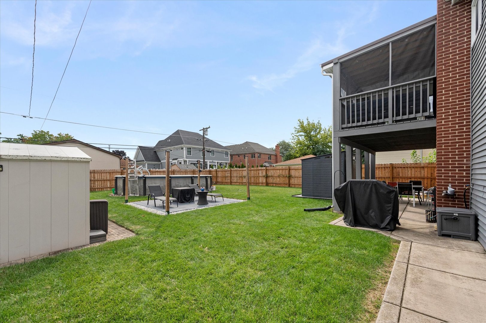 547 N Van Auken Street, Elmhurst, IL 60126