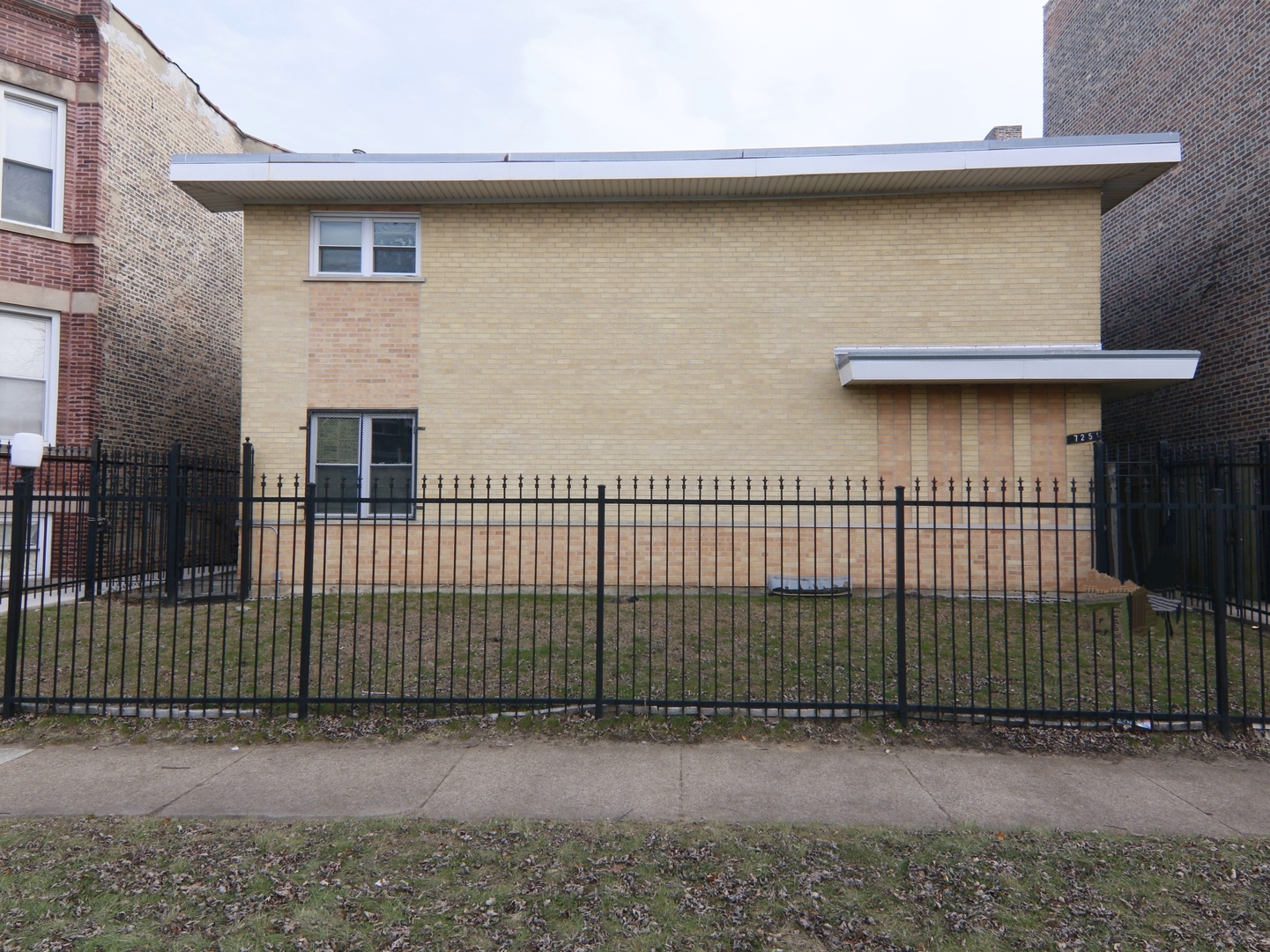 7251 S Ridgeland Avenue #E, Chicago, IL 60649