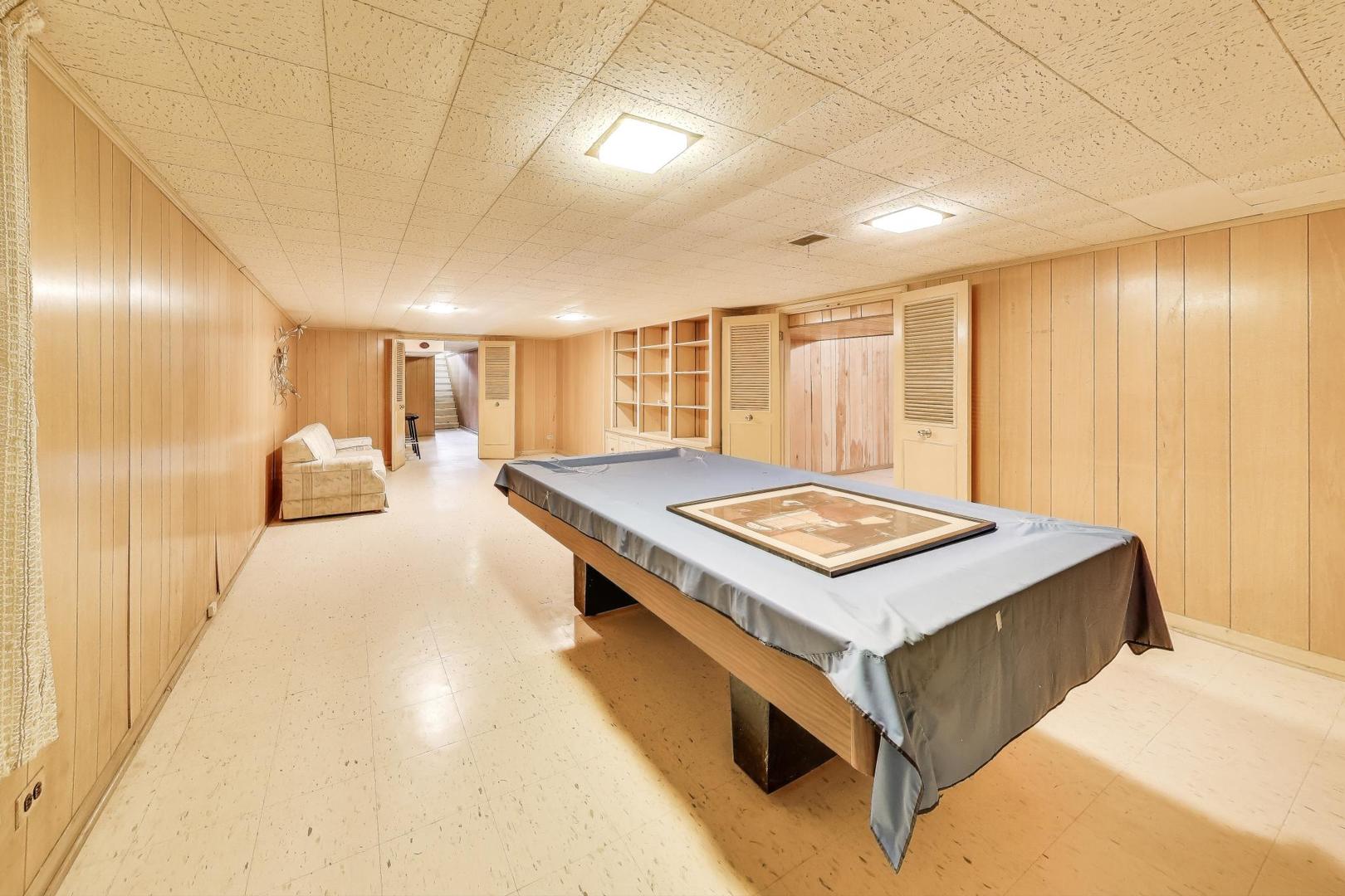 2435 Pick Drive, Glenview, IL 60025