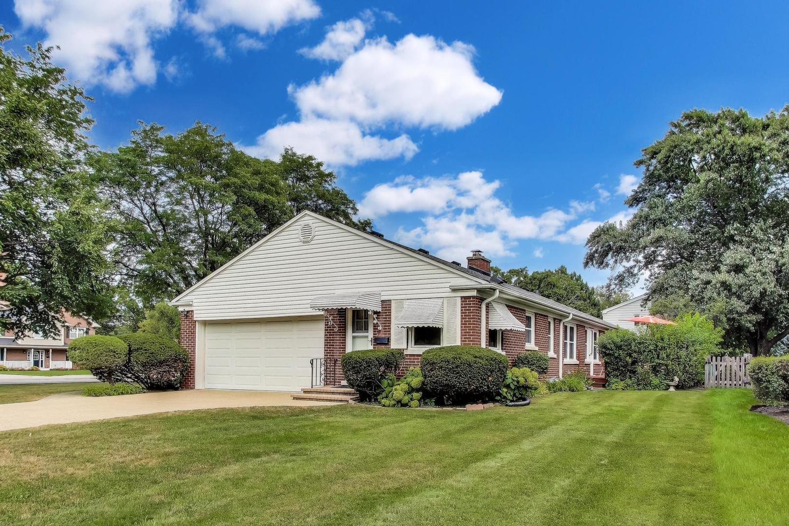 2435 Pick Drive, Glenview, IL 60025