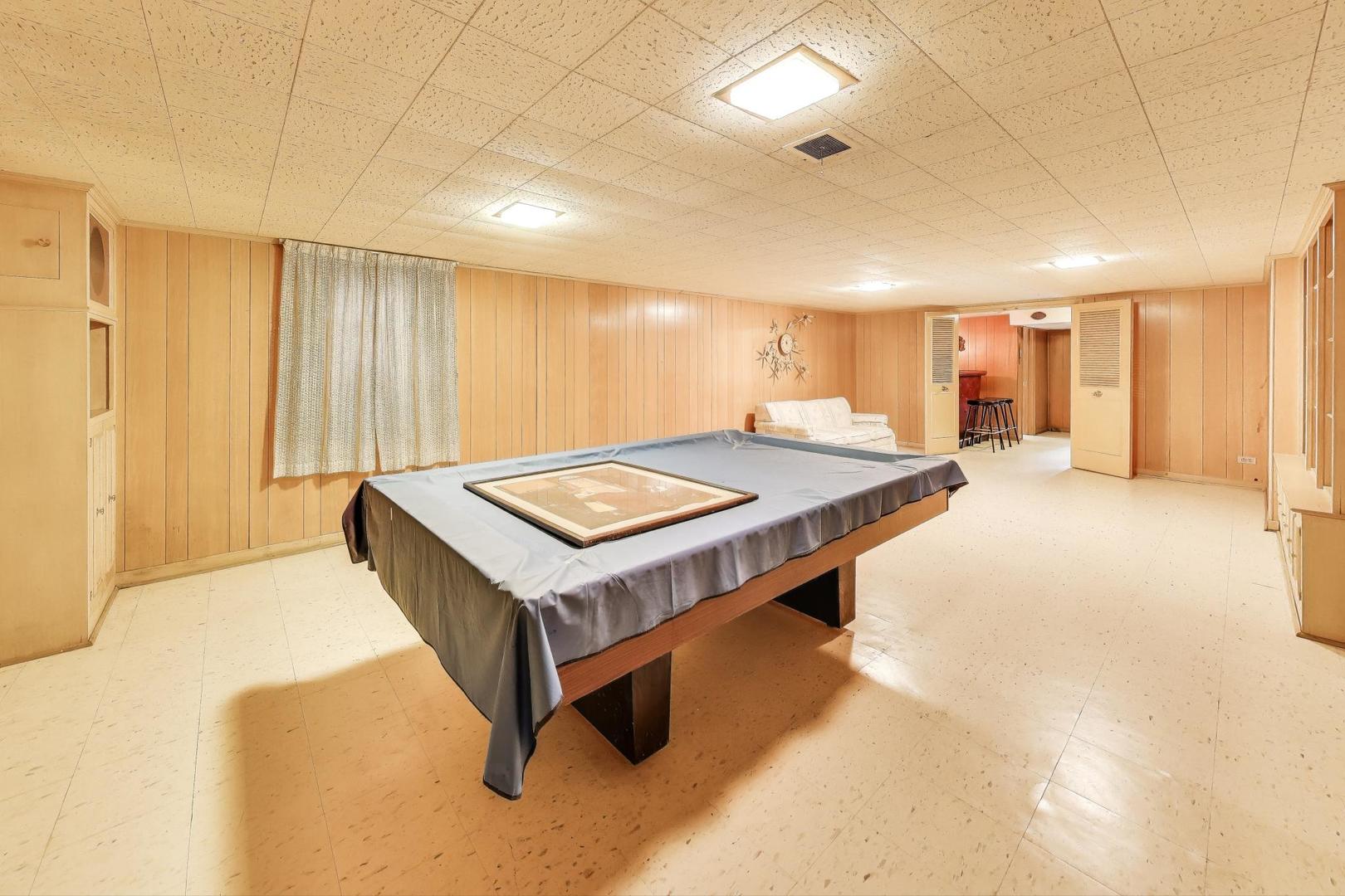 2435 Pick Drive, Glenview, IL 60025