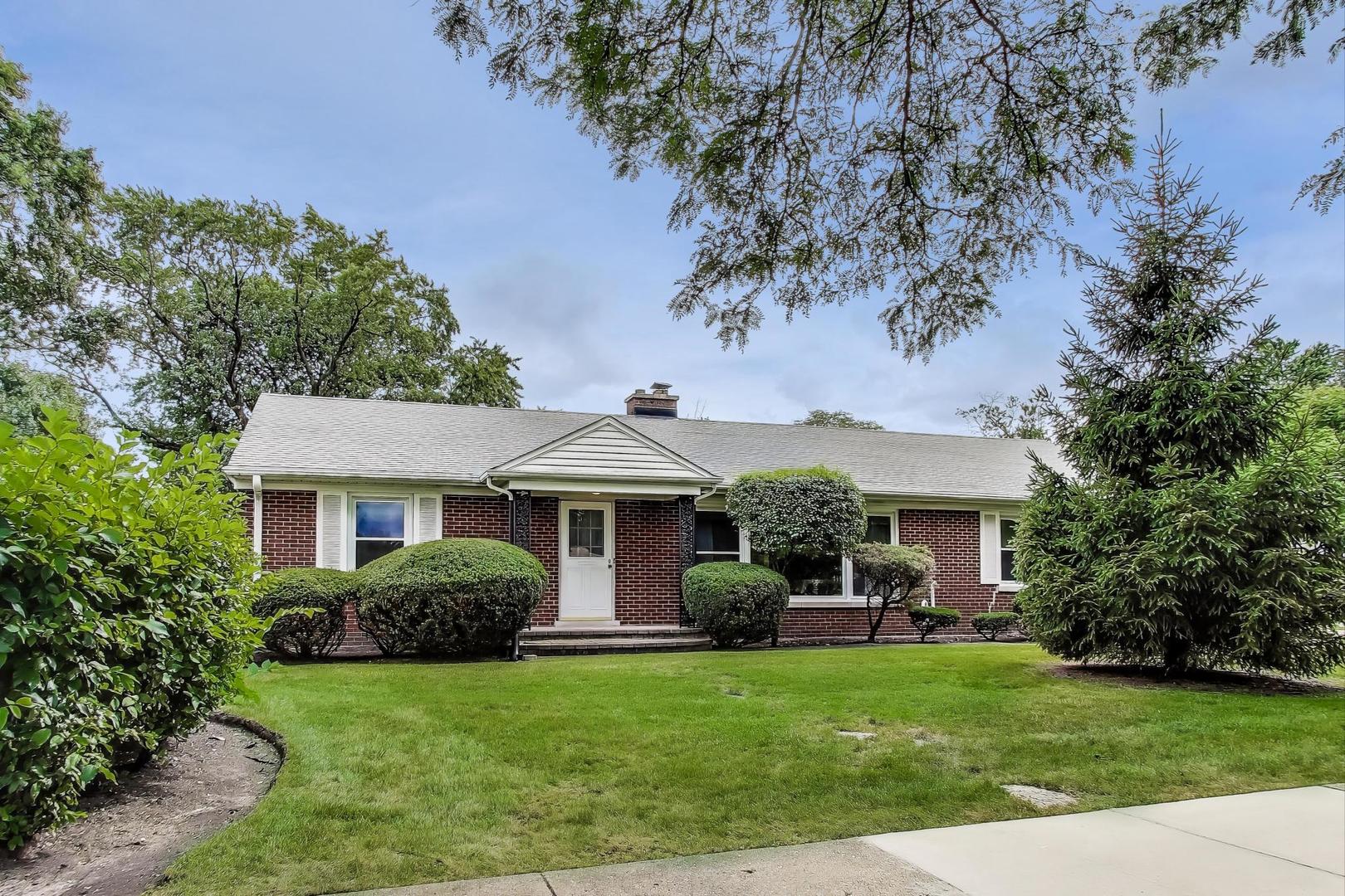 2435 Pick Drive, Glenview, IL 60025