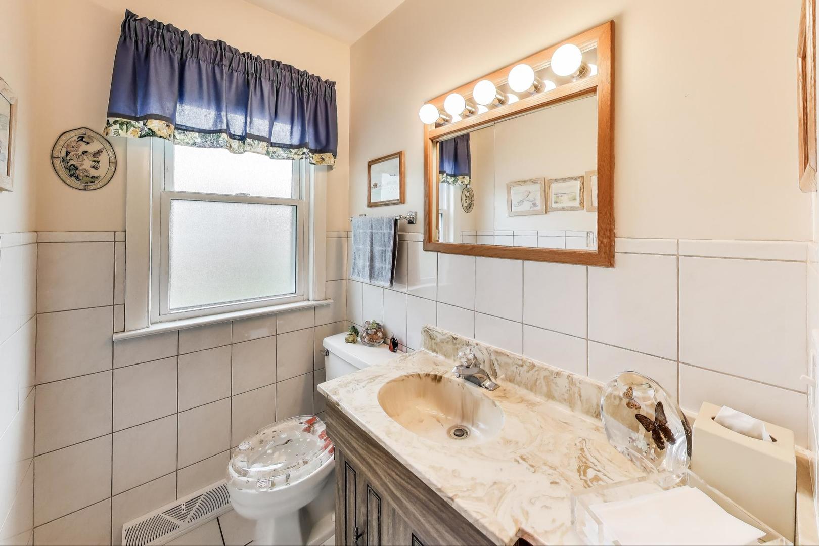 2435 Pick Drive, Glenview, IL 60025