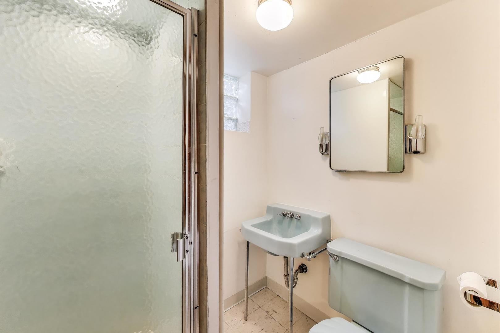 2435 Pick Drive, Glenview, IL 60025