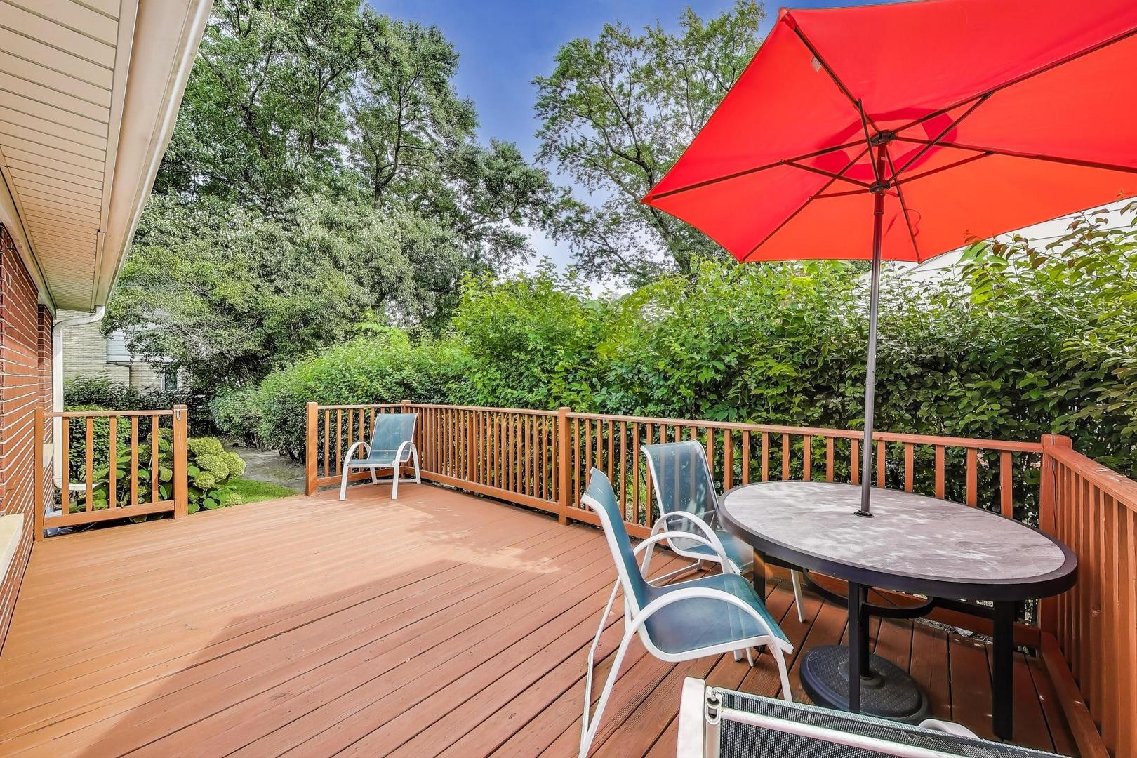 2435 Pick Drive, Glenview, IL 60025