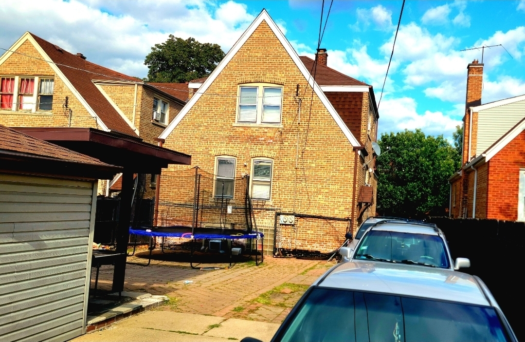 5254 S SACRAMENTO Avenue, Chicago, IL 60632
