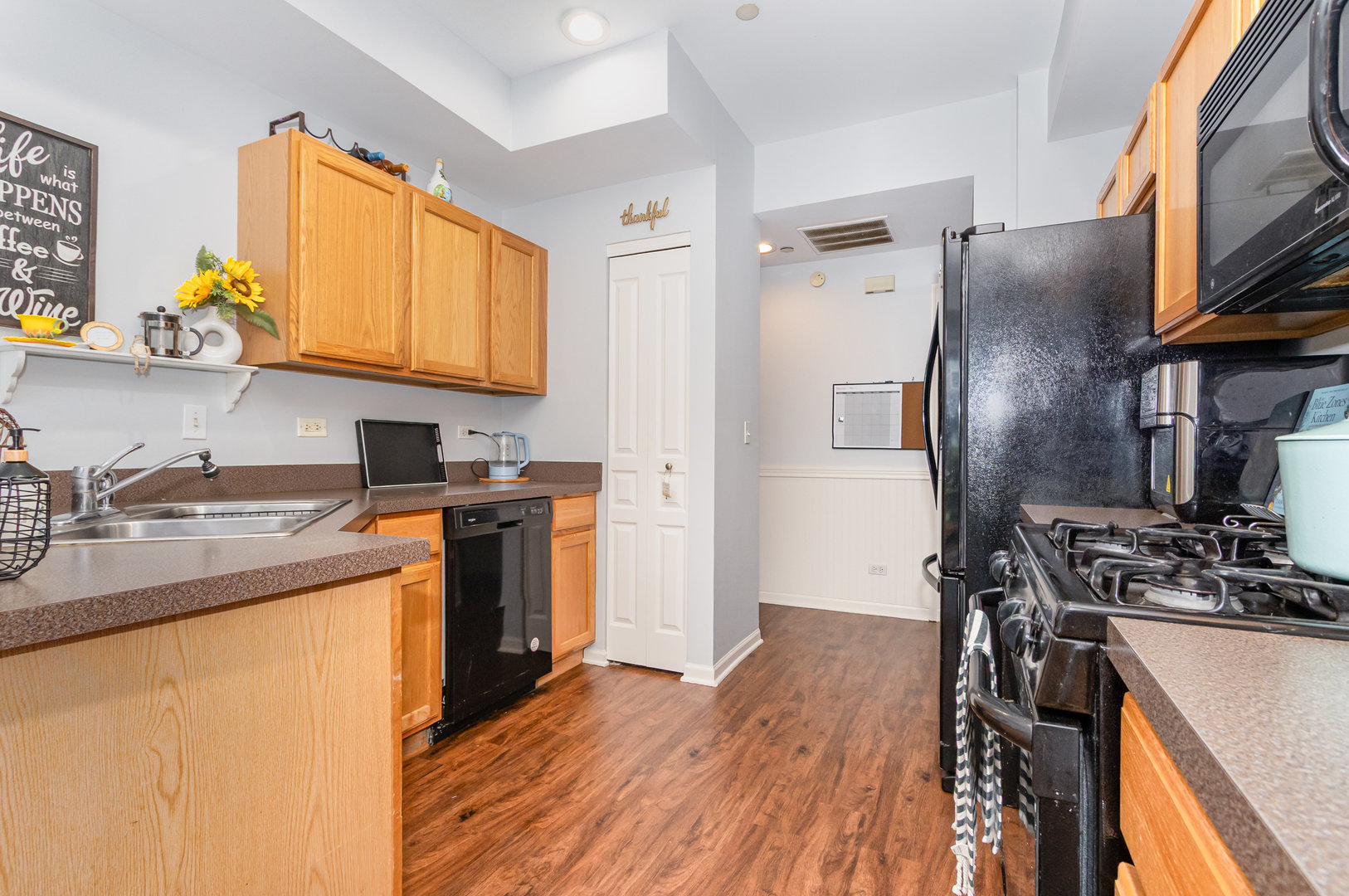 421 Valentine Way #421, Oswego, IL 60543