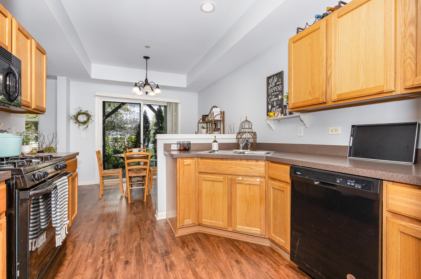 421 Valentine Way #421, Oswego, IL 60543