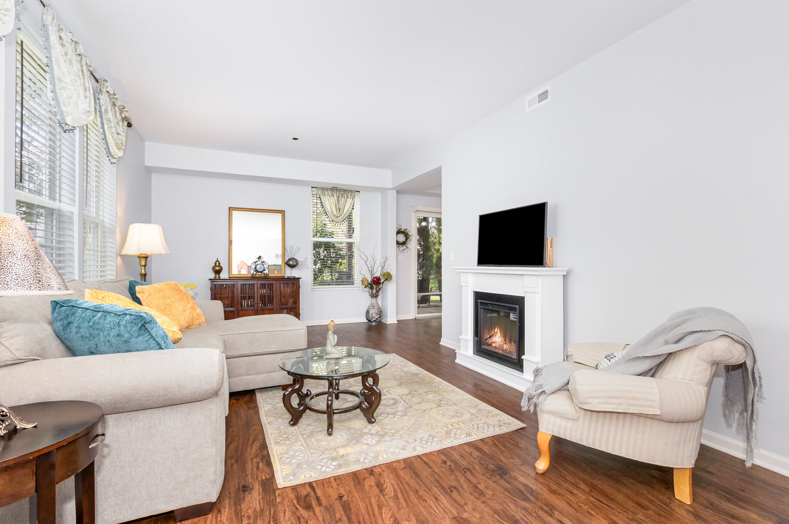 421 Valentine Way #421, Oswego, IL 60543