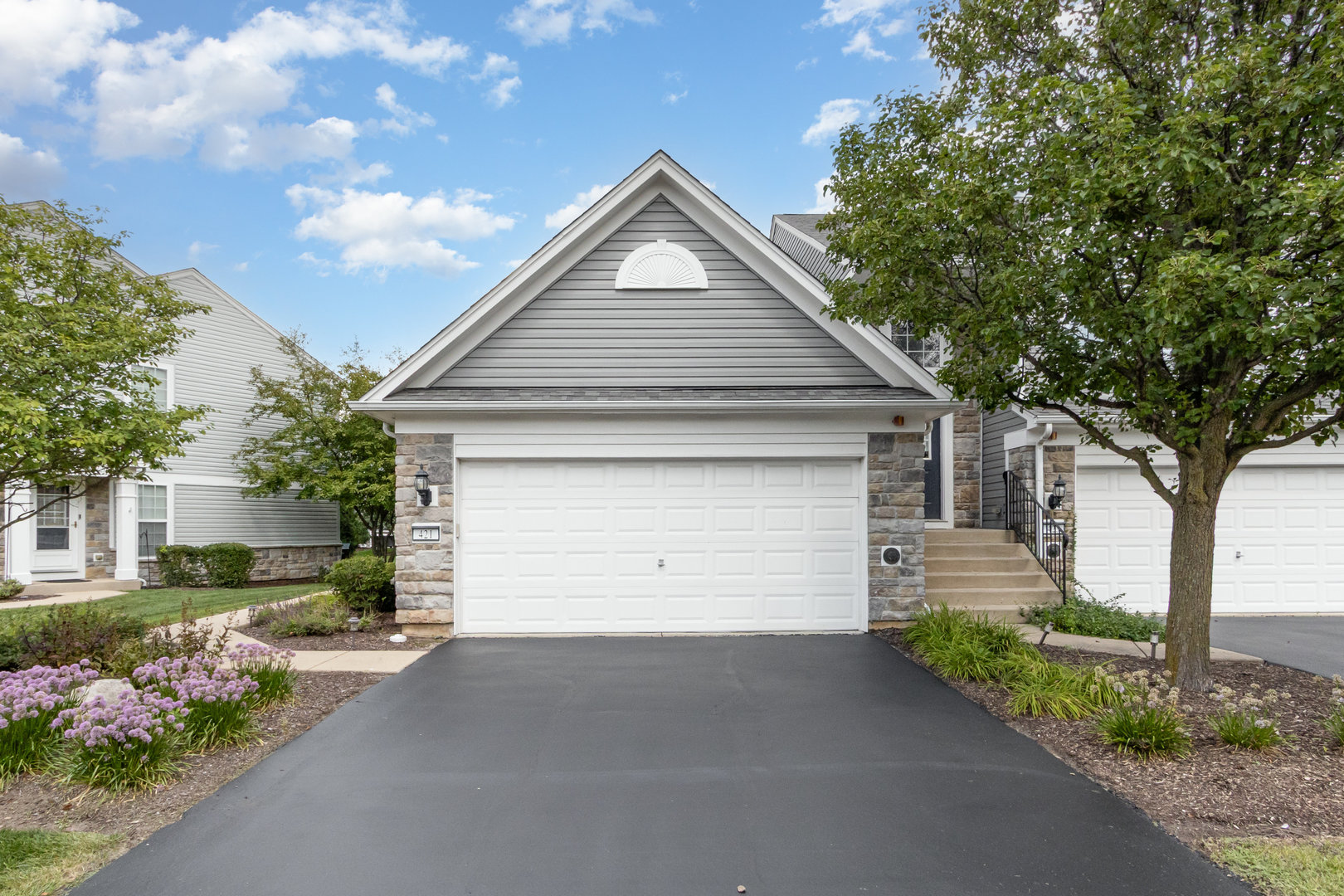 421 Valentine Way #421, Oswego, IL 60543