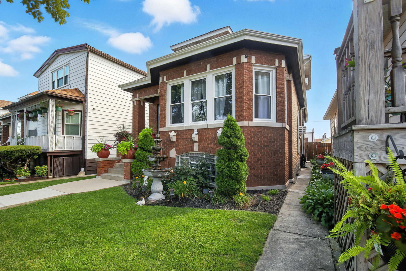 6235 S Komensky Avenue, Chicago, IL 60629