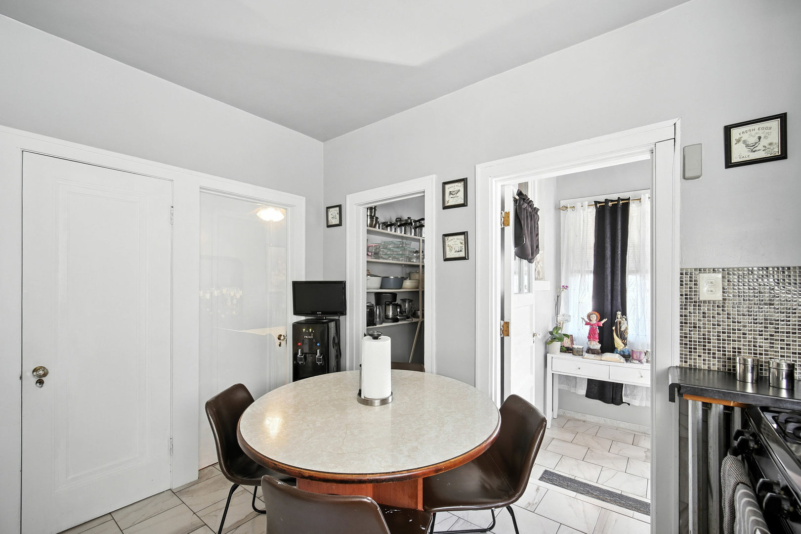 6235 S Komensky Avenue, Chicago, IL 60629