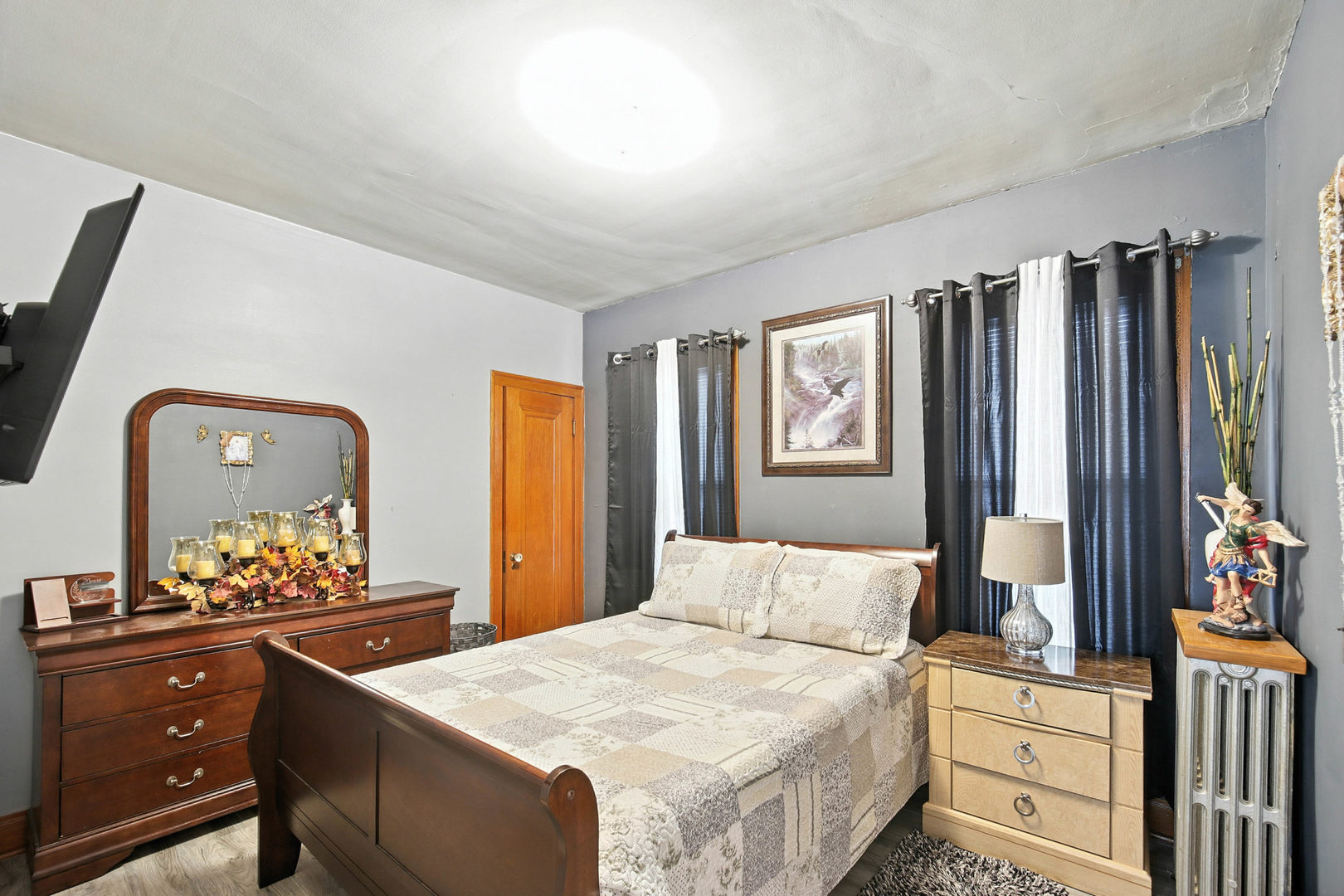 6235 S Komensky Avenue, Chicago, IL 60629