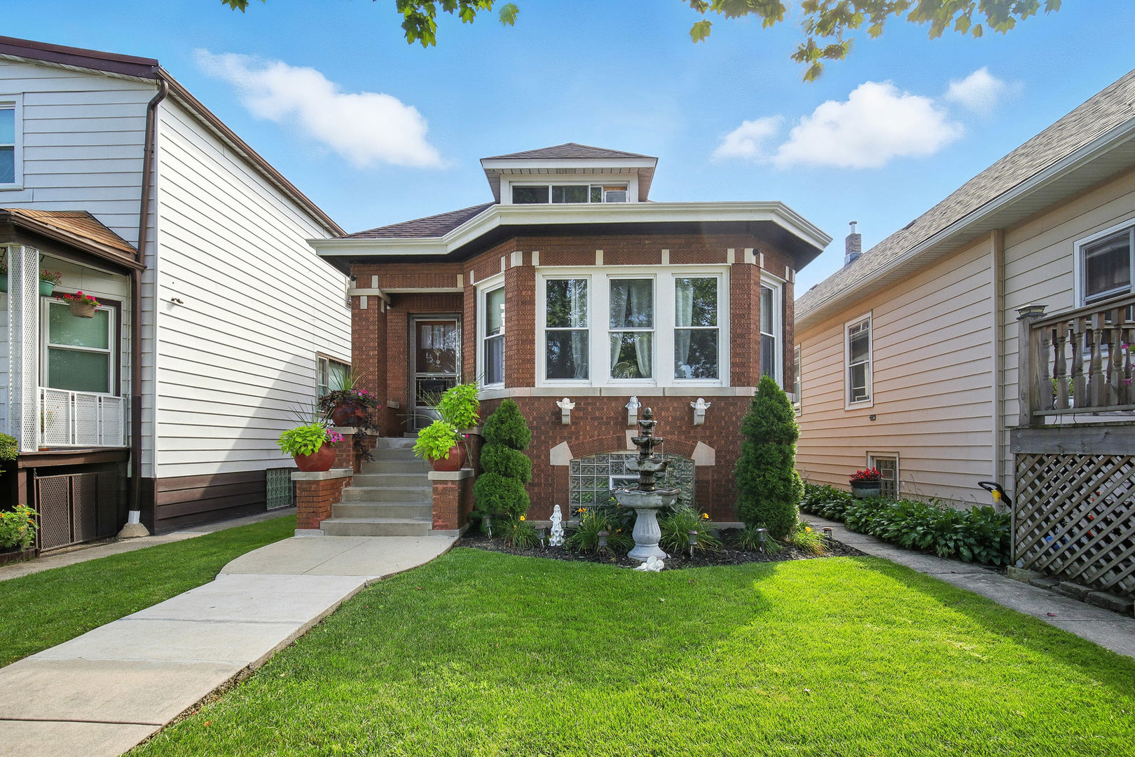 6235 S Komensky Avenue, Chicago, IL 60629