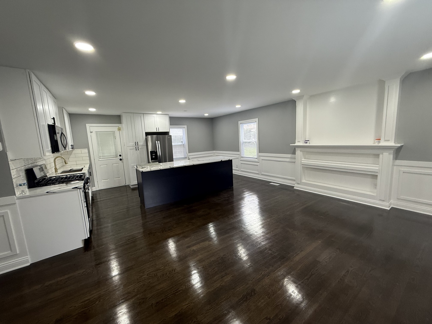 21607 Gailine Avenue, Sauk Village, IL 60411