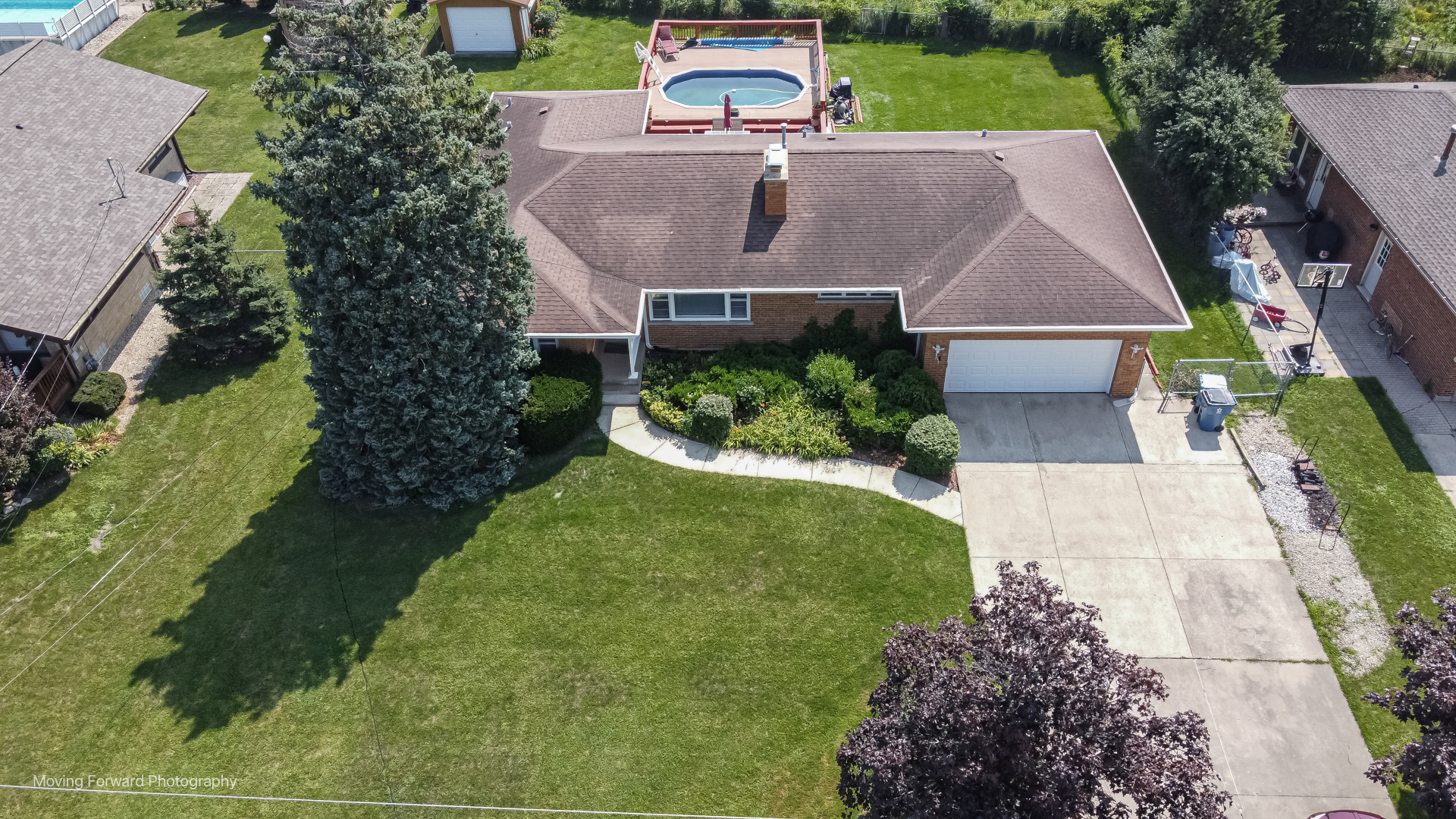 125 N Oak Leaf Drive, Addison, IL 60101