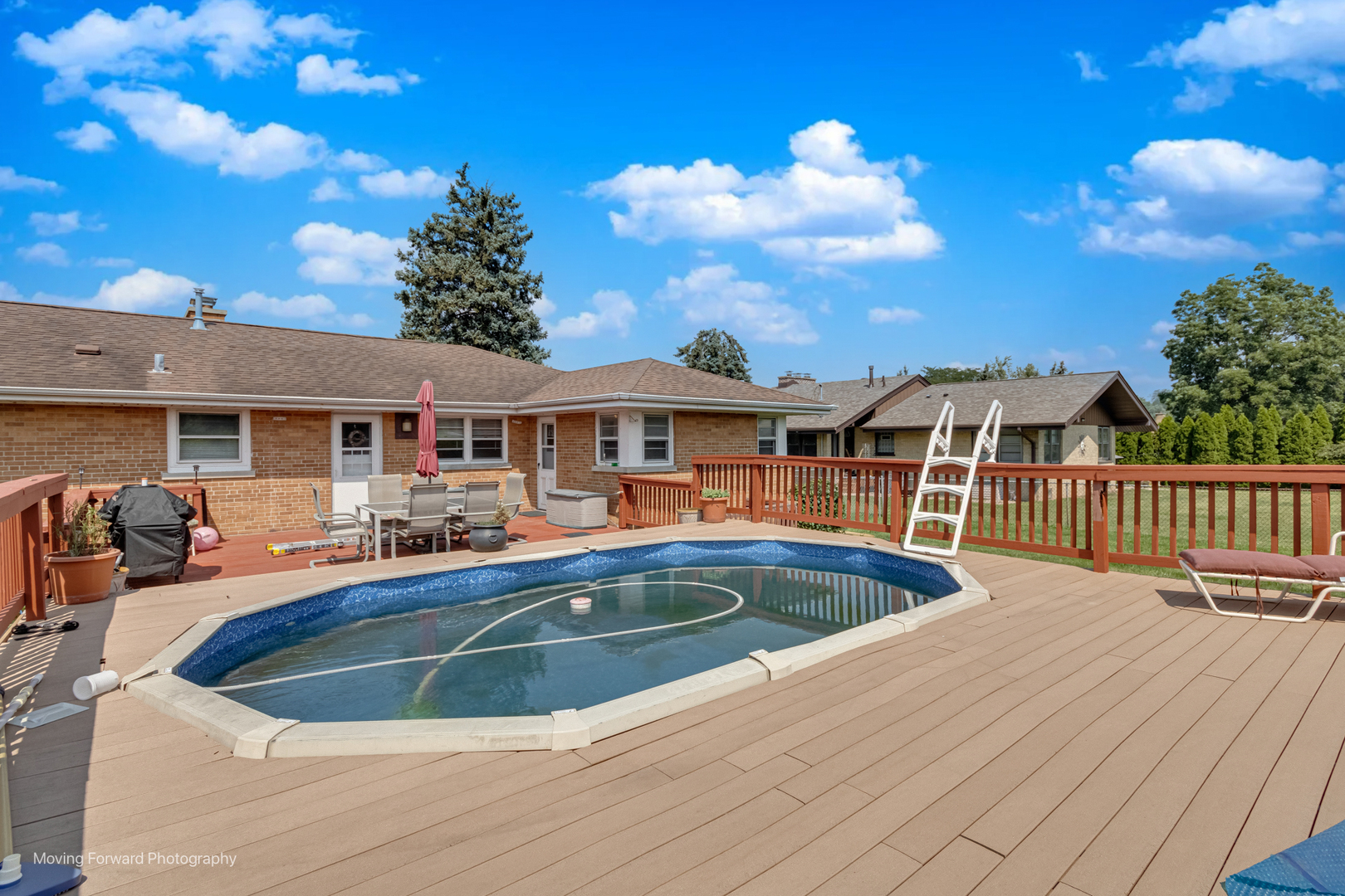 125 N Oak Leaf Drive, Addison, IL 60101