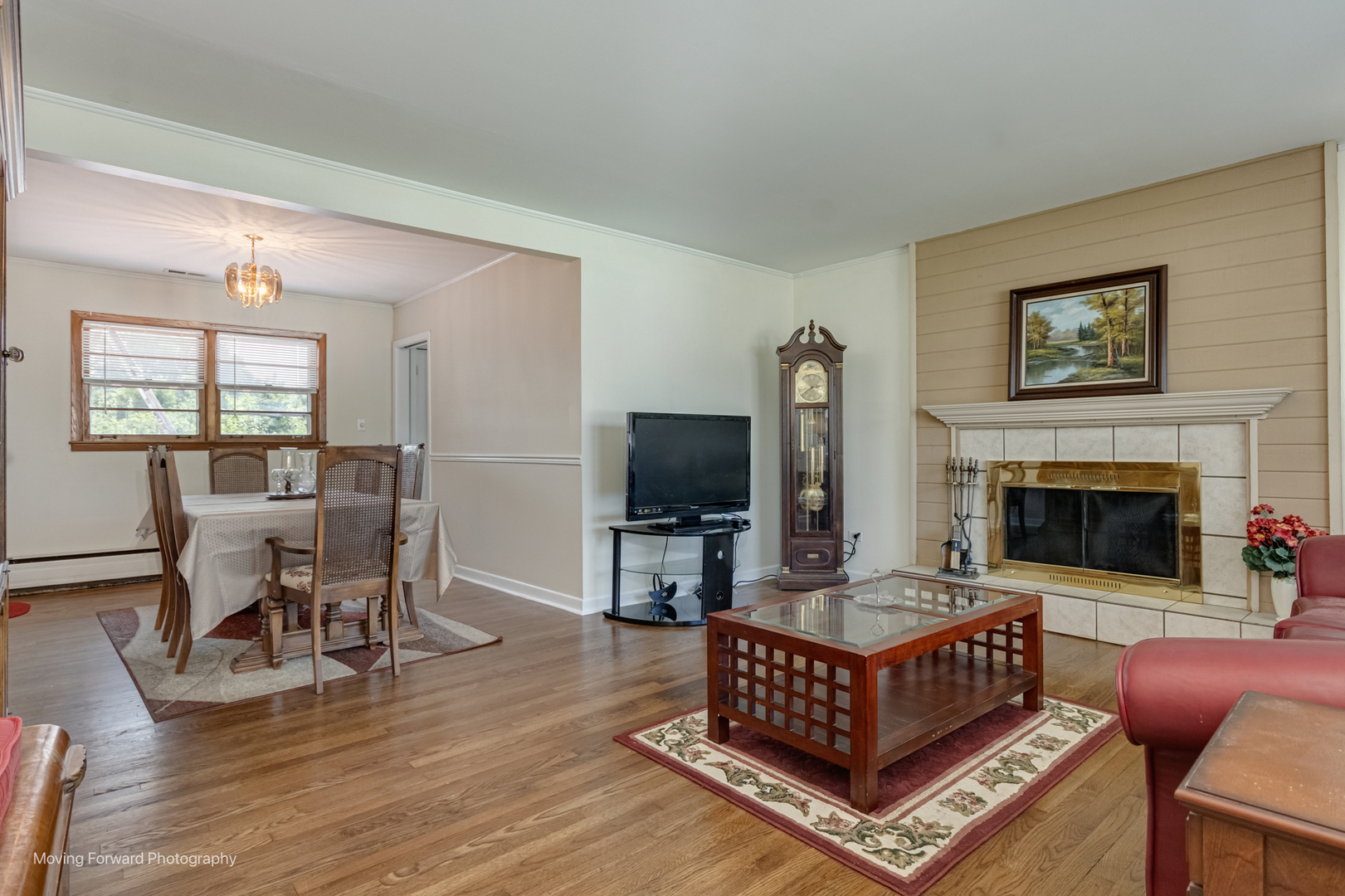 125 N Oak Leaf Drive, Addison, IL 60101