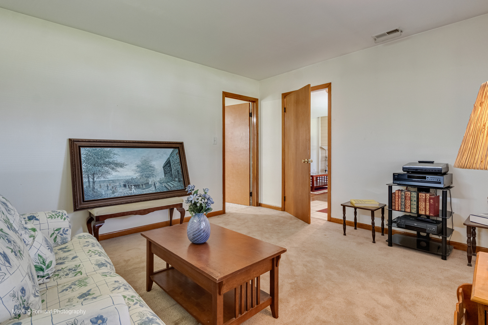 125 N Oak Leaf Drive, Addison, IL 60101