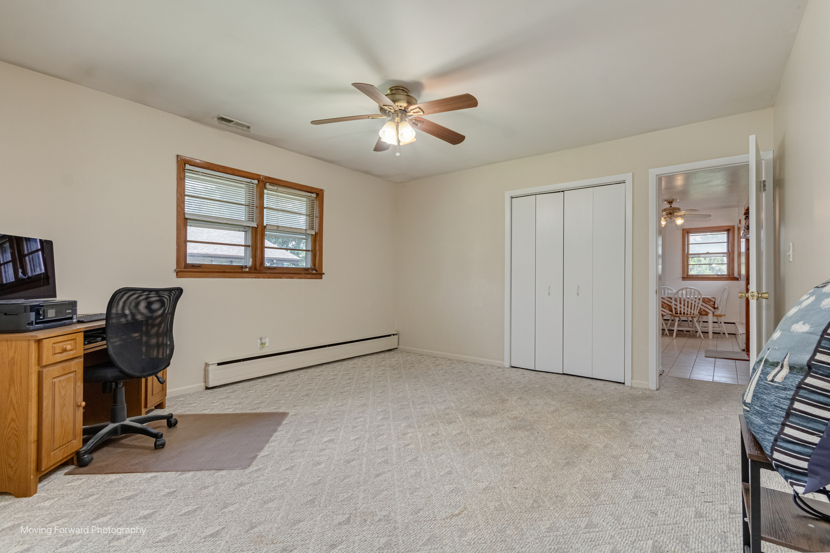125 N Oak Leaf Drive, Addison, IL 60101