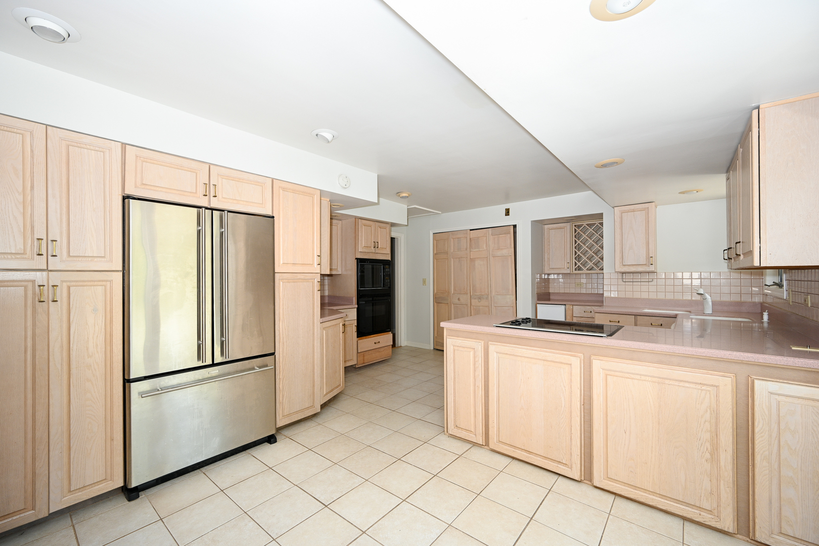 331 Lorraine Street, Glen Ellyn, IL 60137