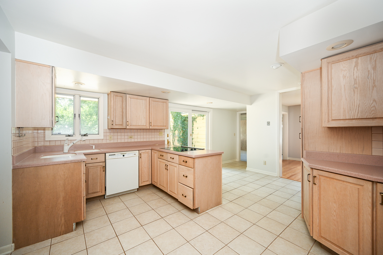 331 Lorraine Street, Glen Ellyn, IL 60137