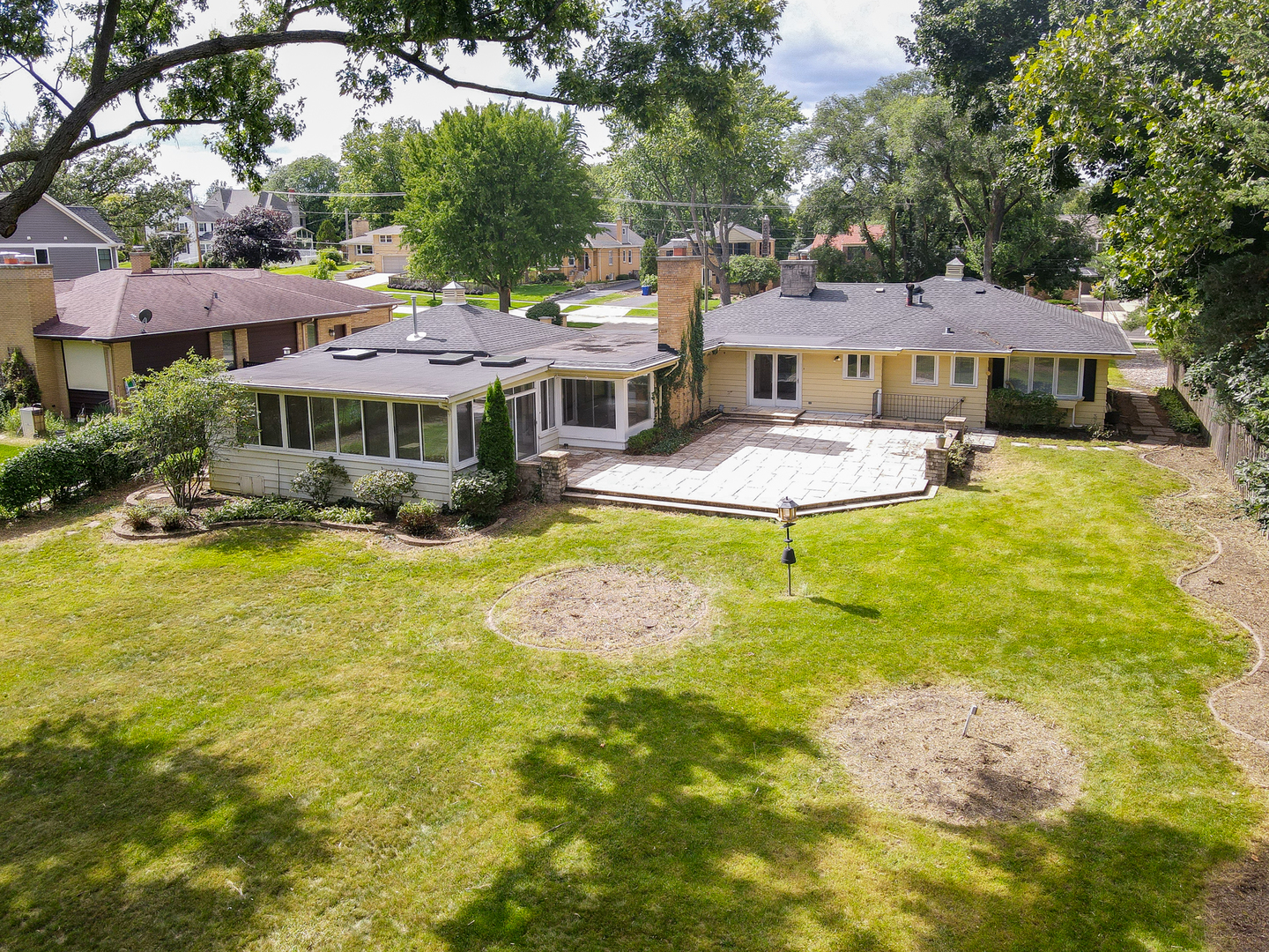 331 Lorraine Street, Glen Ellyn, IL 60137