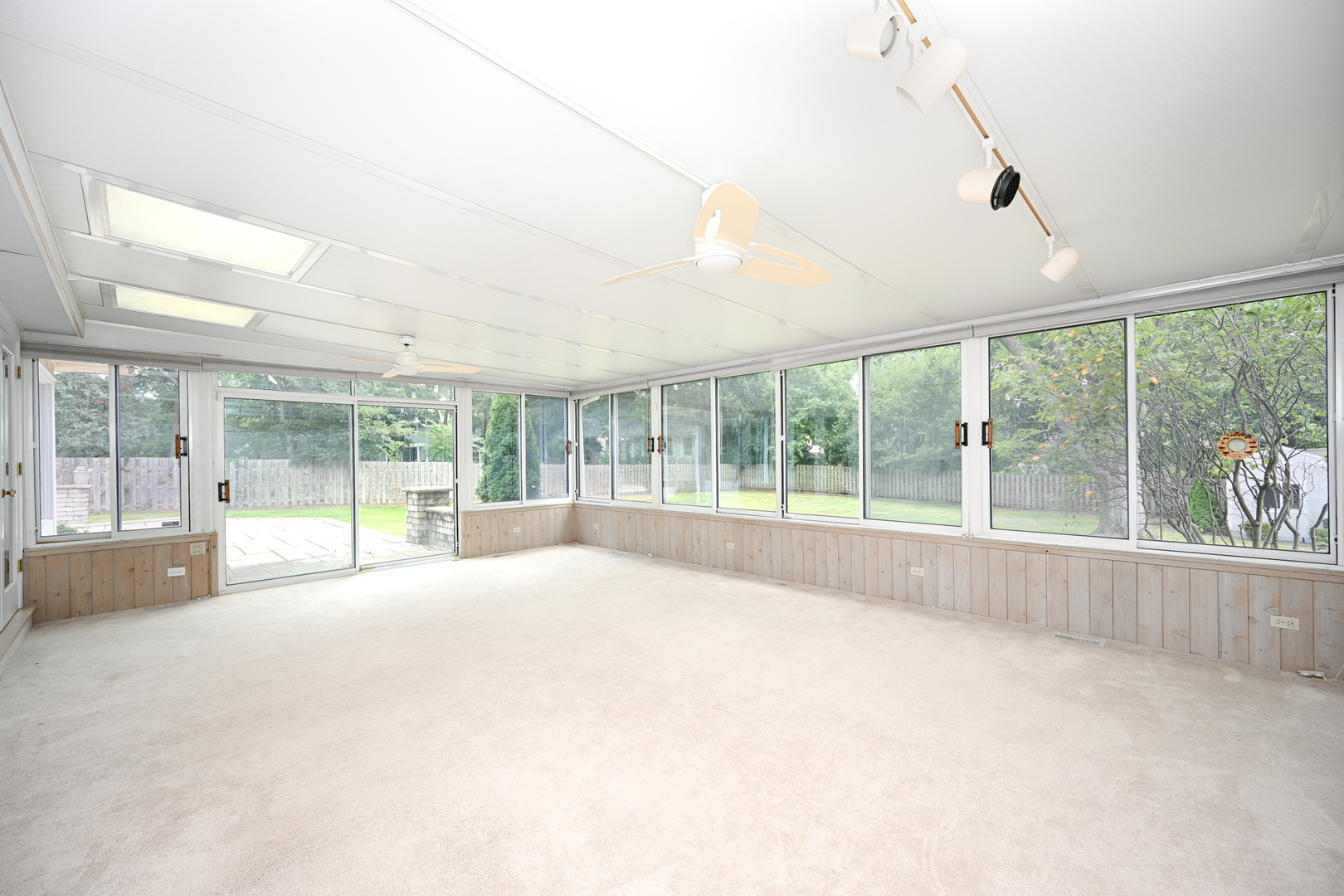 331 Lorraine Street, Glen Ellyn, IL 60137